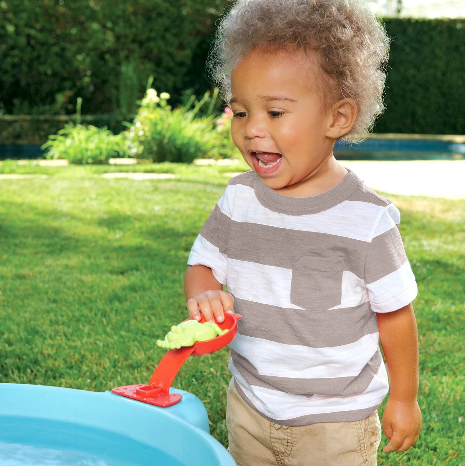 Little Tikes Fish 'n Splash Water Table - Image 6