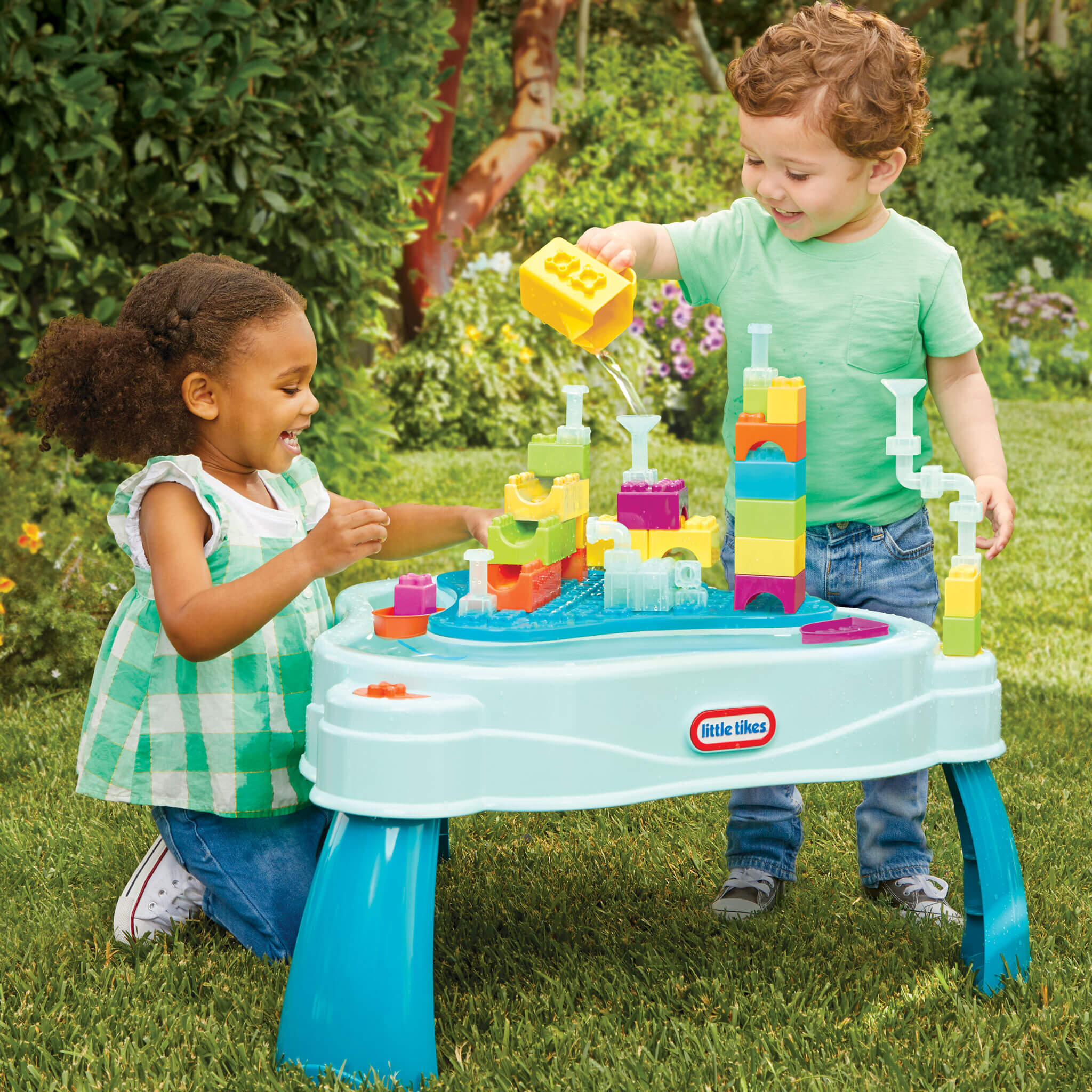 Little Tikes Build & Splash Water Table with 50+ Accessories - Image 2
