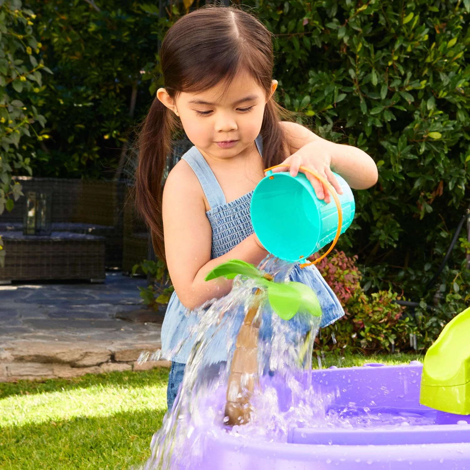 Little Tikes Mermaid Island Wavemaker Water Table - Image 8