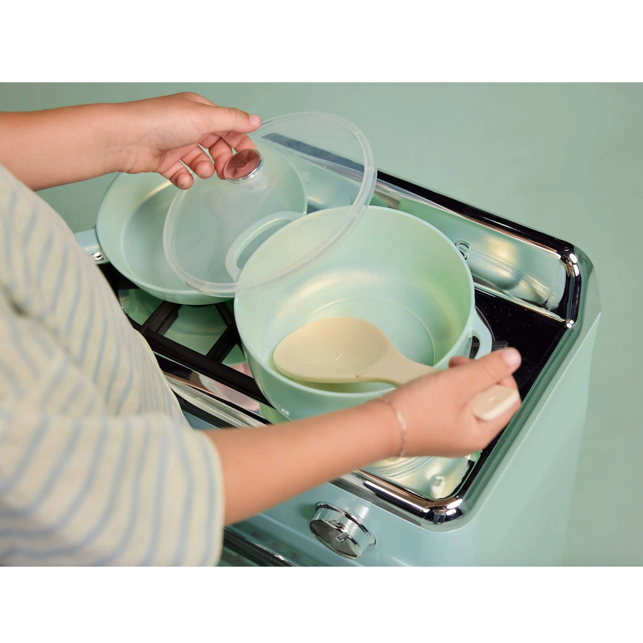 Little Tikes Sea Foam – Sweet Spaces Pots & Pans Set - Image 2