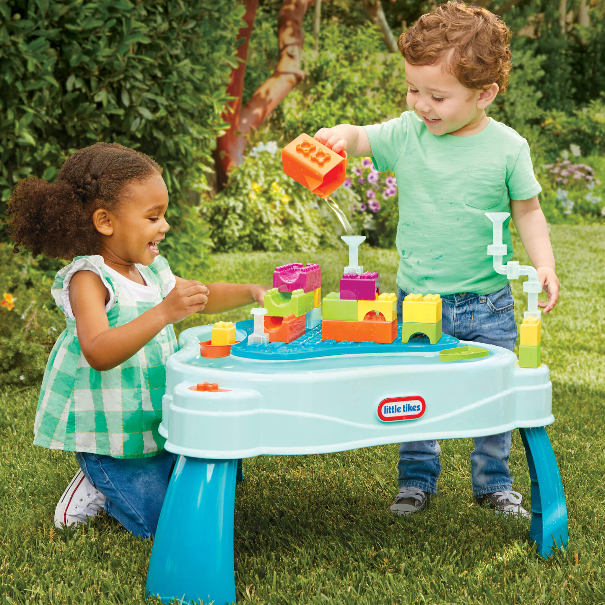 Little Tikes Build & Splash Water Table with 25+ Accessories - Image 2